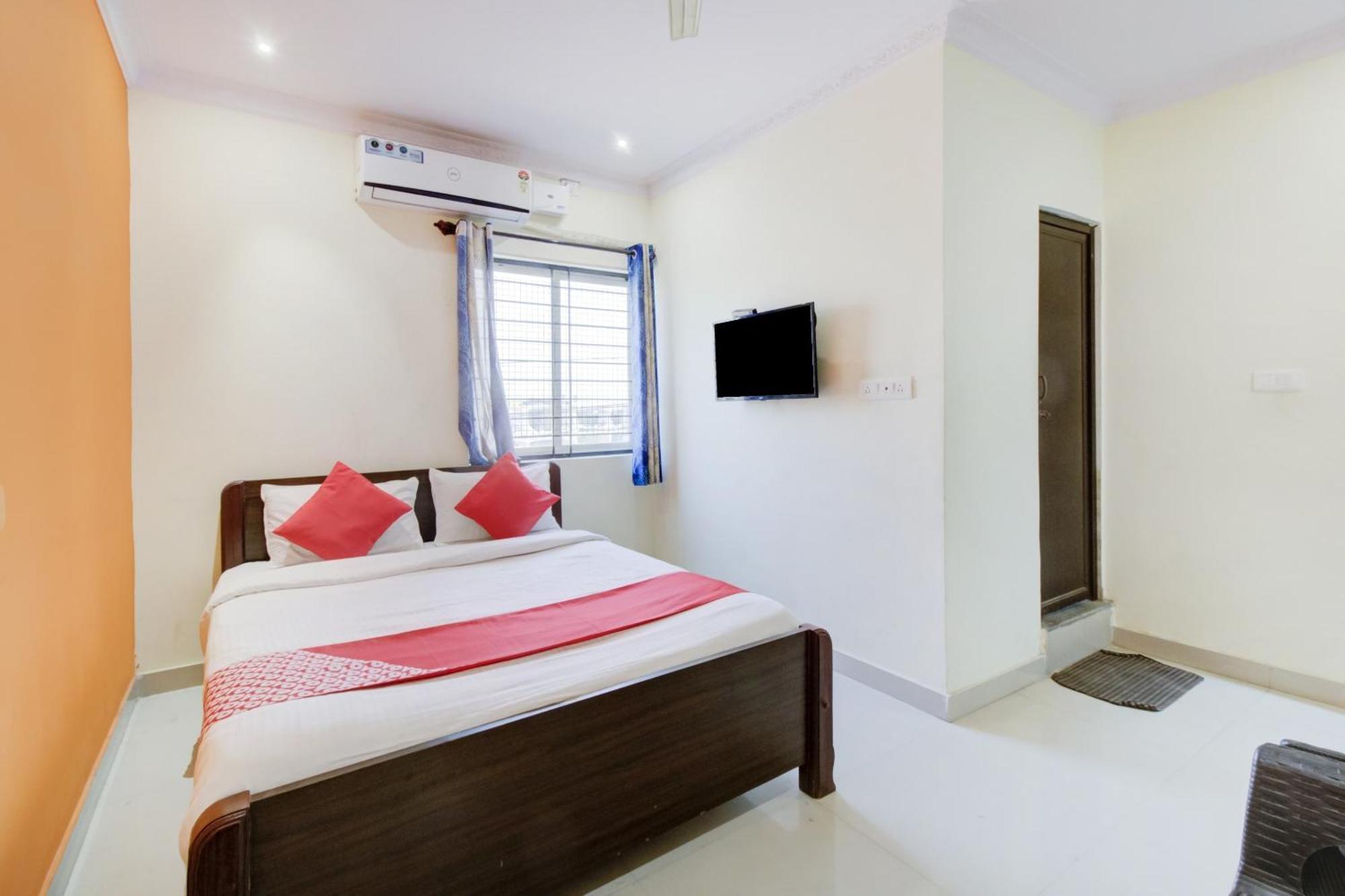 Hotel O Malnad Grand Inn Kumbalgod Kültér fotó