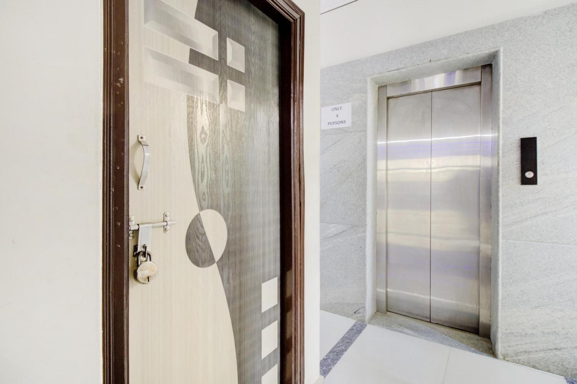 Hotel O Malnad Grand Inn Kumbalgod Kültér fotó